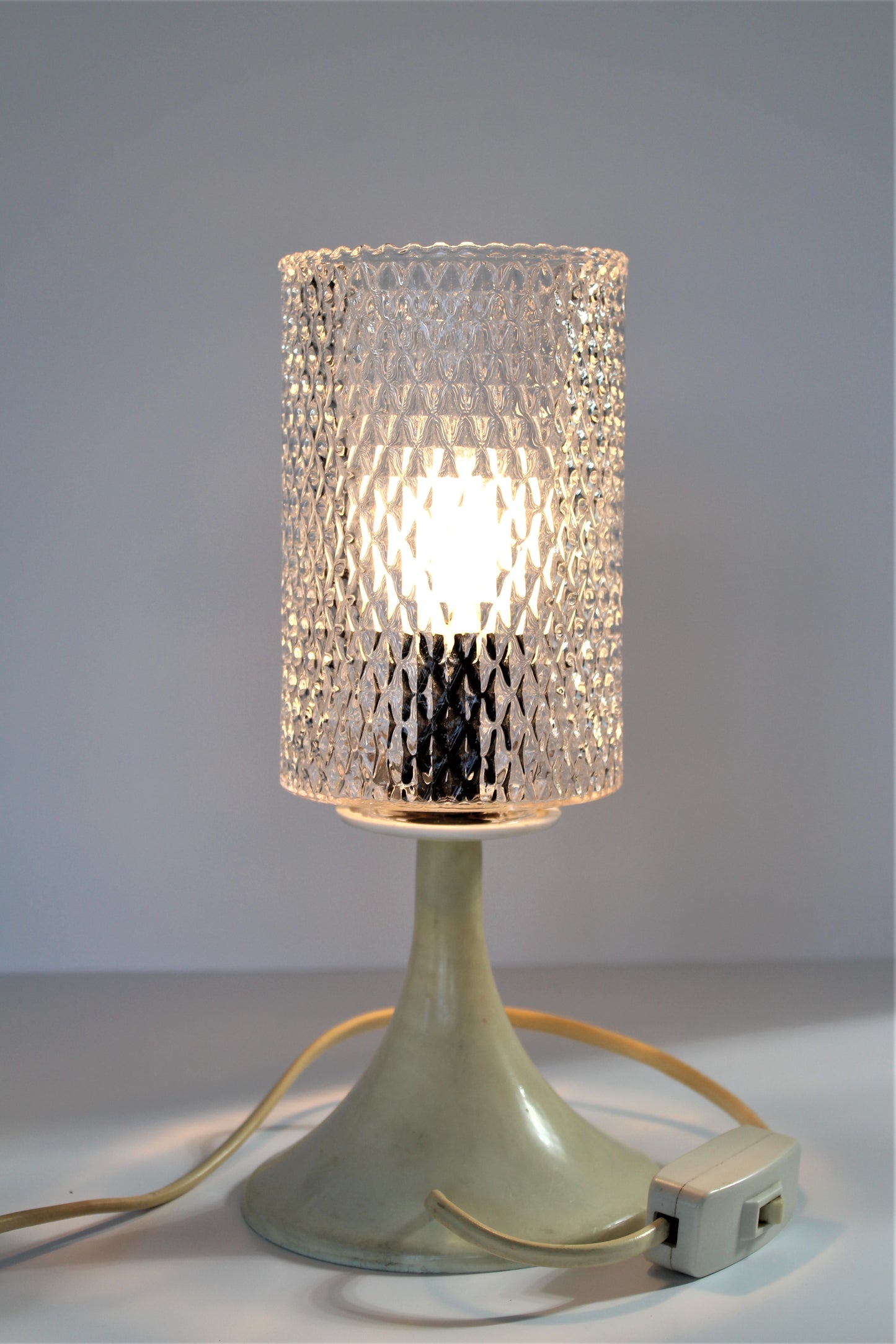 Lampe d'appoint vintage pied "tulipe"