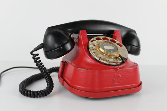 Téléphone 50's vintage à cadran rouge et noir