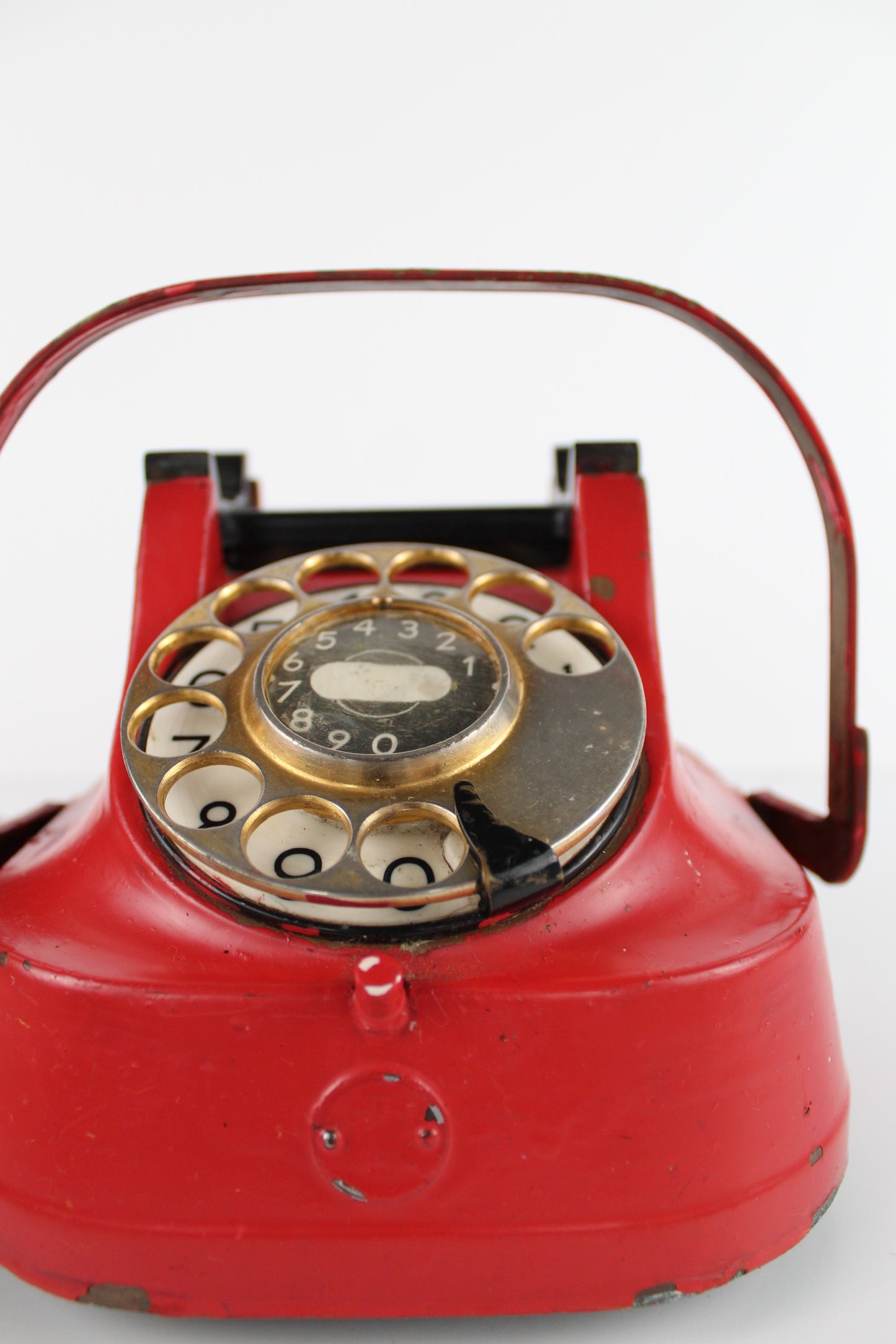 Téléphone 50's vintage à cadran rouge et noir