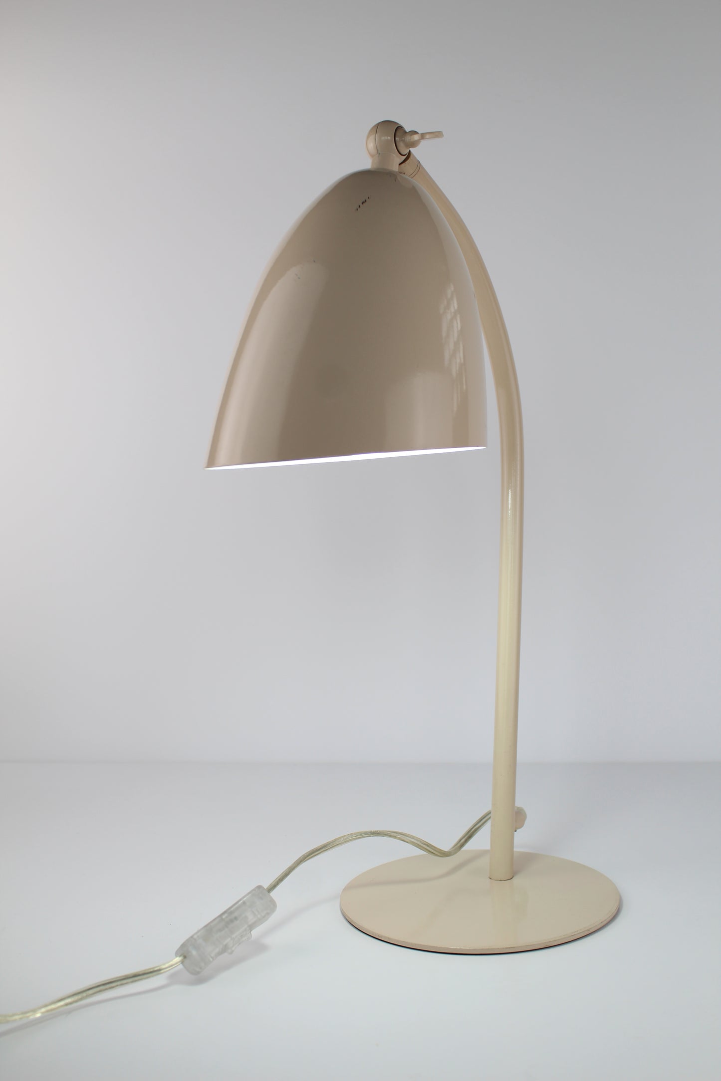 Lampe rose poudrée