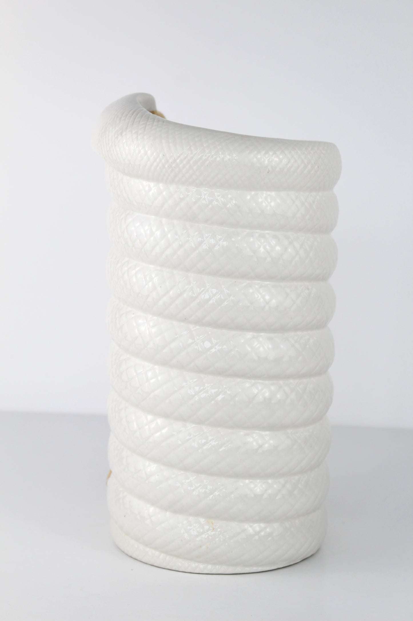 Vase serpent blanc et doré