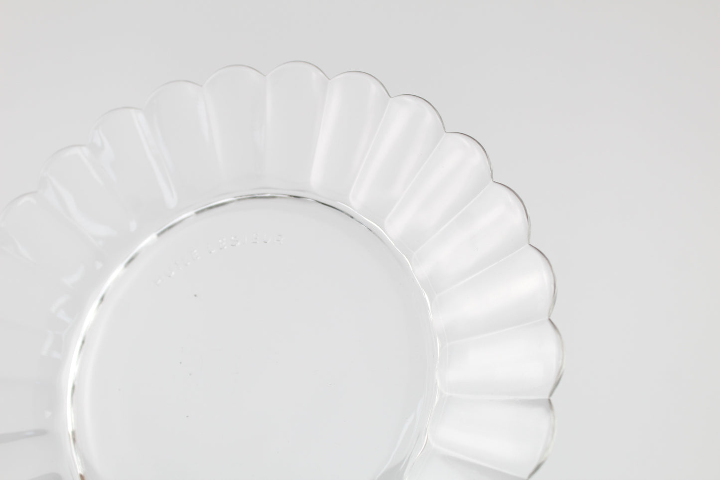 Assiette "fleur" en verre