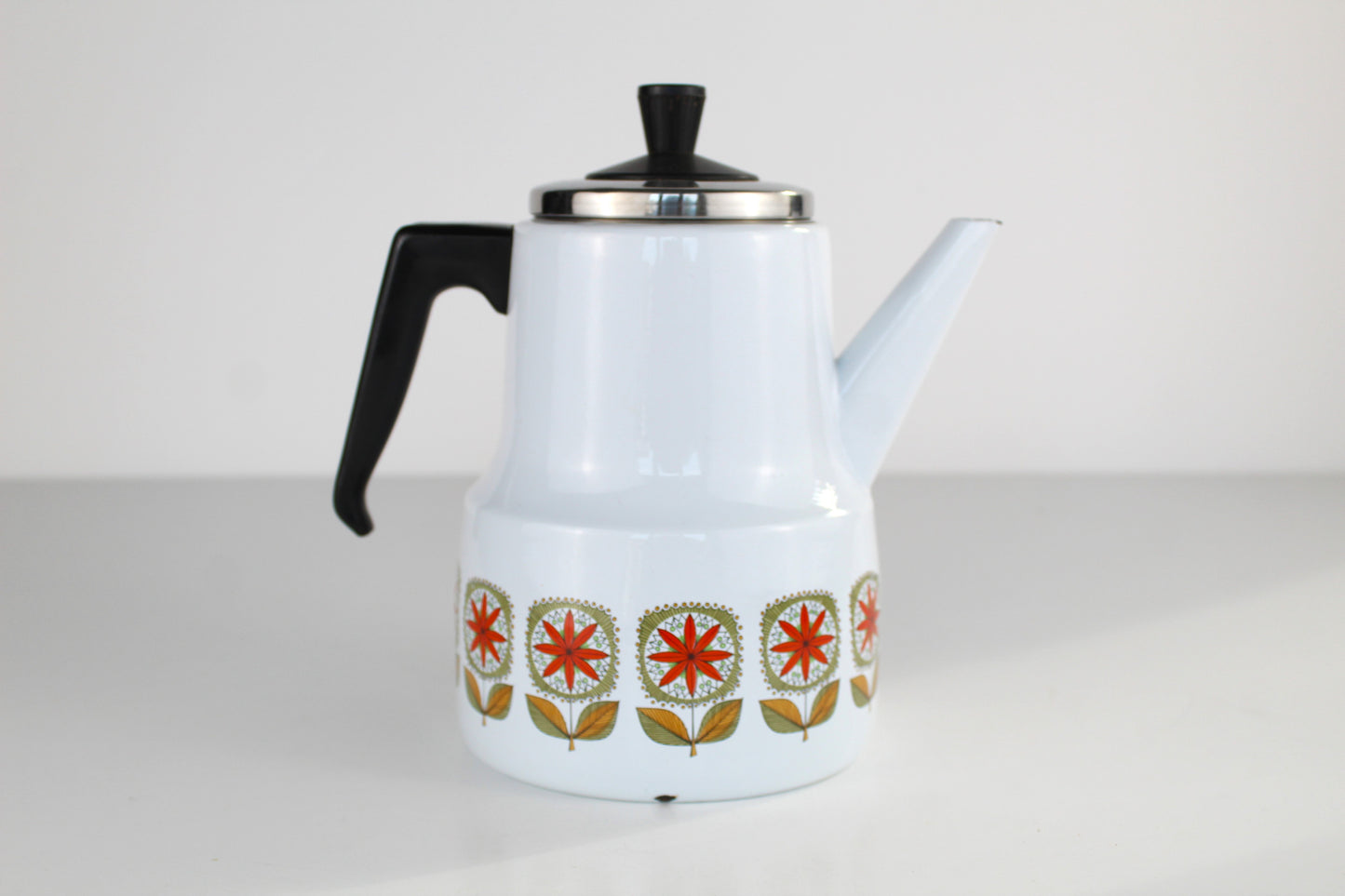 Cafetière vintage en métal