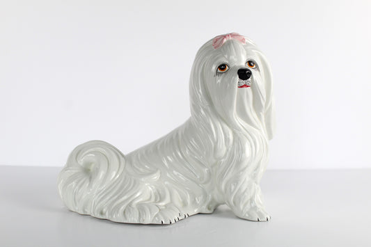 Chien blanc en céramique