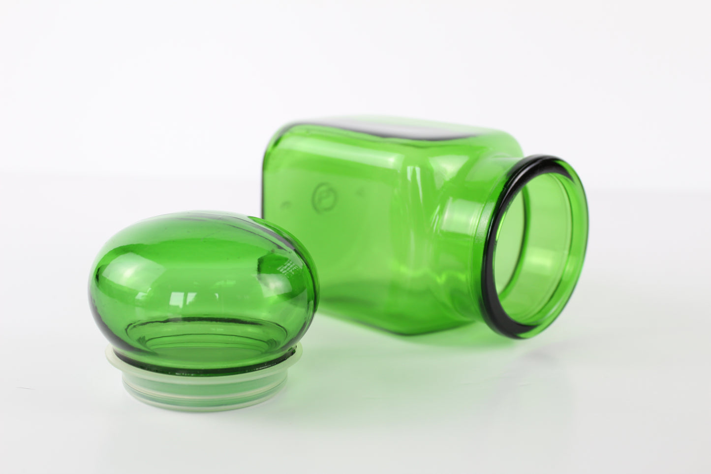 Pot en verre vert